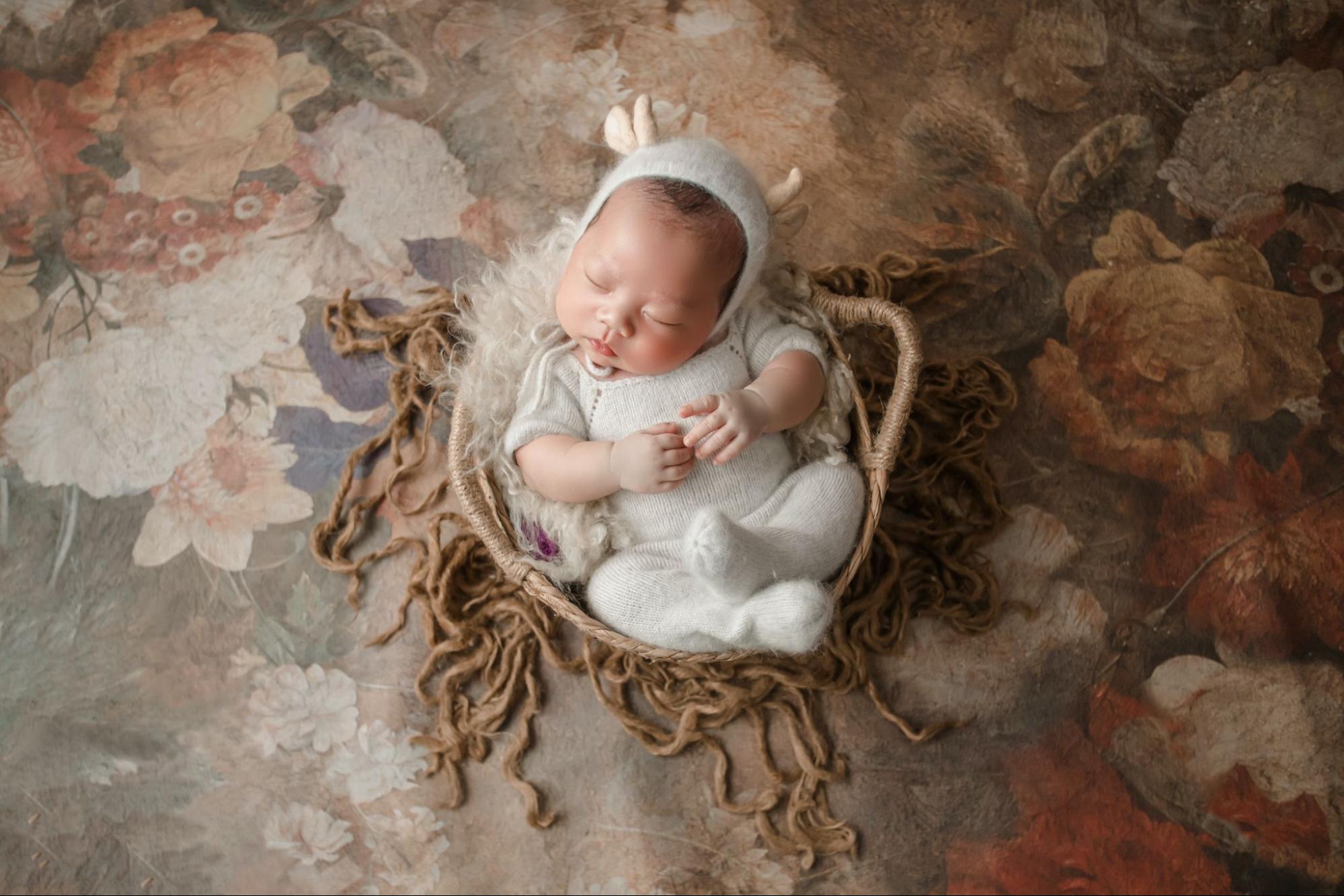 The best metallic Newborn Photography Backdrop Stand. Forget PVC